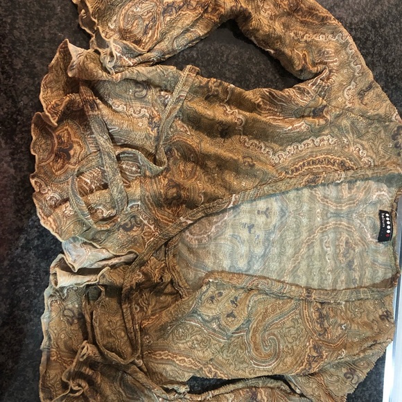 Beautiful wrap blouse - Picture 2 of 4